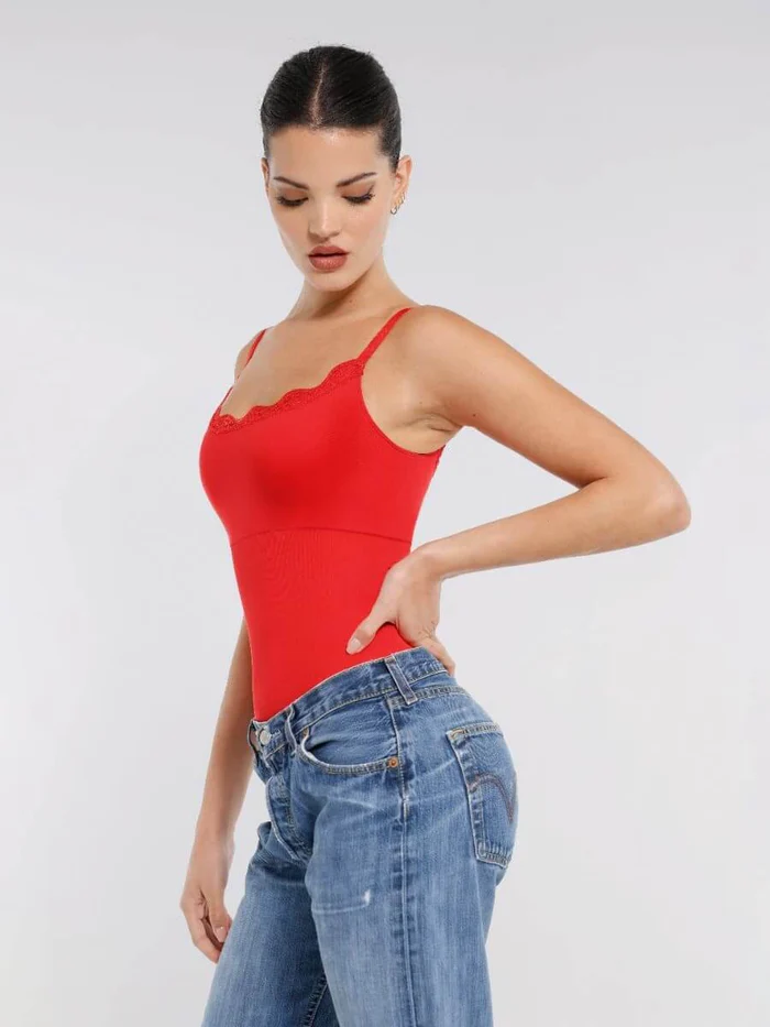 Body con canotta in pizzo sagomato