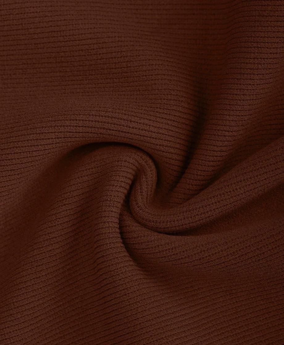 Tuta senza cuciture con scollo quadrato e maniche lunghe